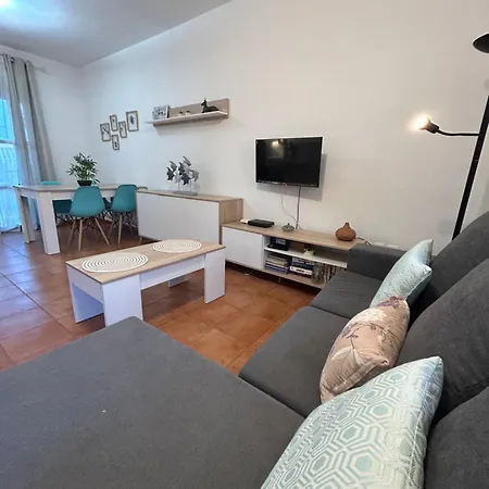 Adosado Coquina Urb Con Piscina