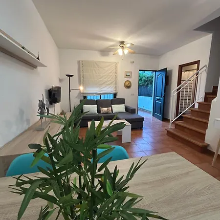 Holiday home Adosado Coquina Urb Con Piscina